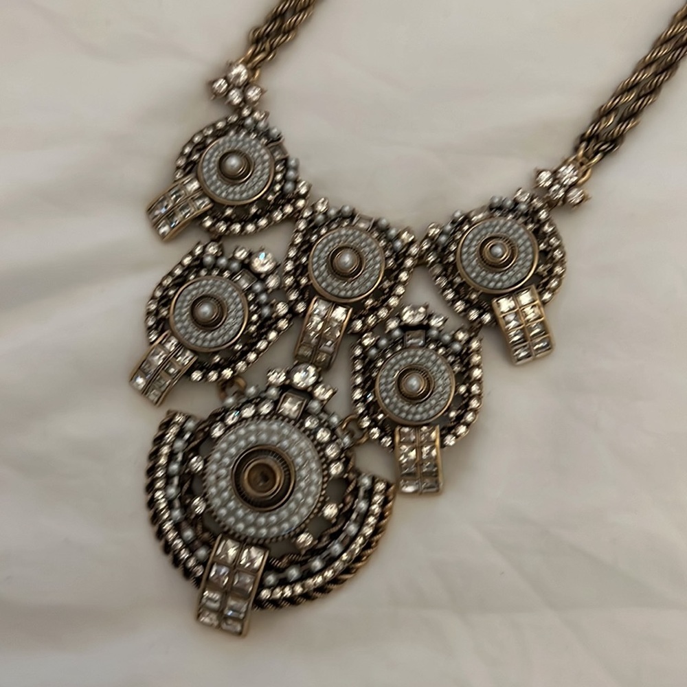 Statement Necklace - Picture 4 of 8